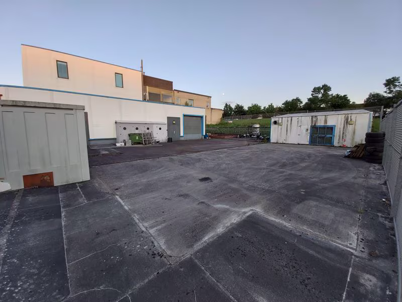 Side Entrance to 6 B and Garage