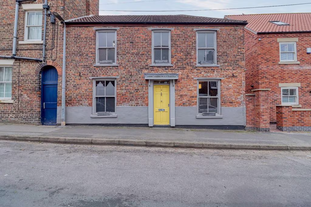 Cross Street, Crowle