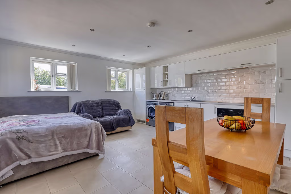 Lounge/Kitchen Area